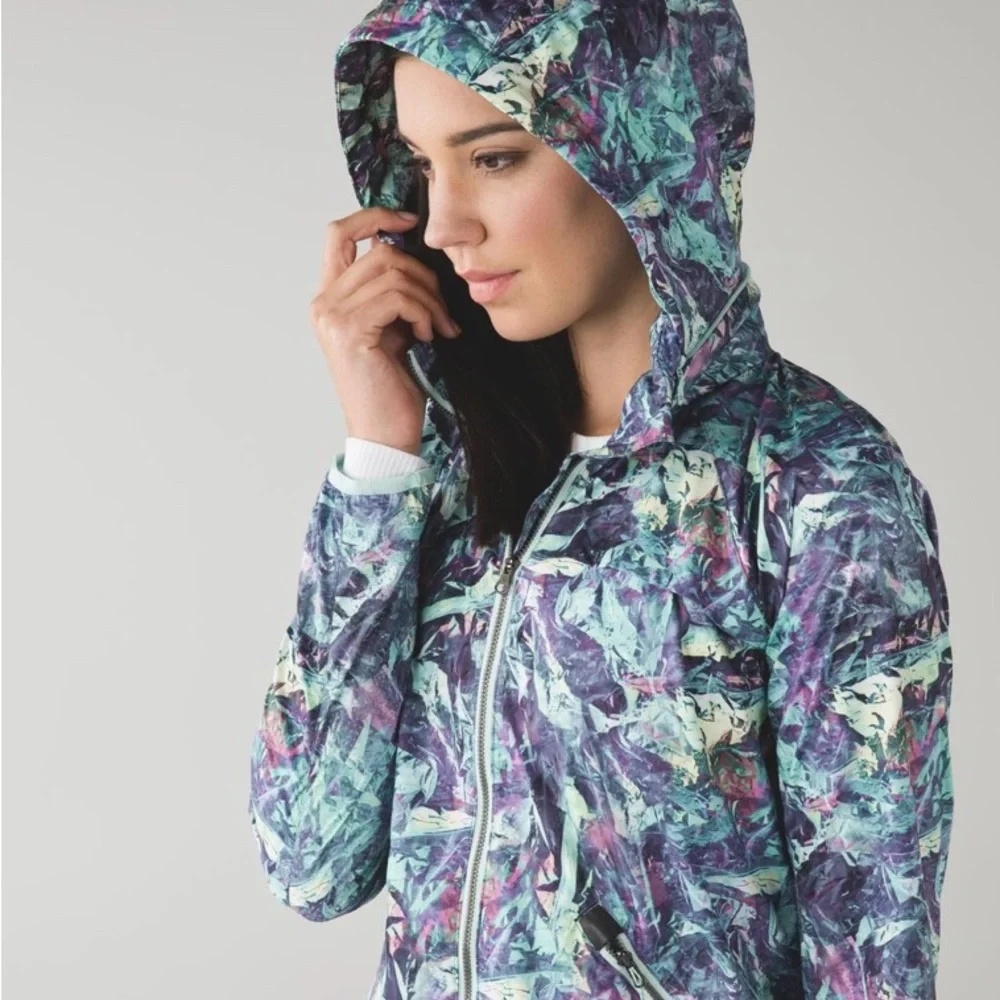 Lululemon Miss Misty Jacket II Iridescent Multi Size 10
